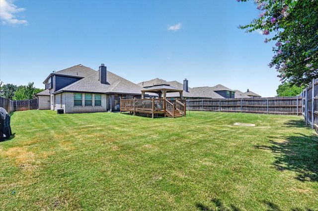 5011 Lake Park Drive, Mansfield, TX 76063