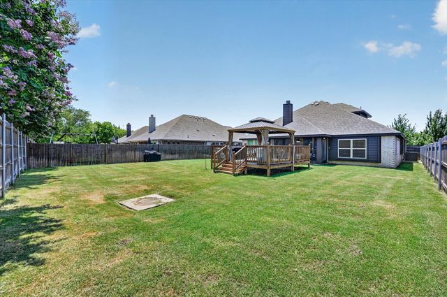5011 Lake Park Drive, Mansfield, TX 76063