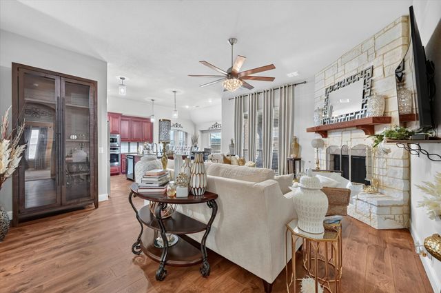 5011 Lake Park Drive, Mansfield, TX 76063