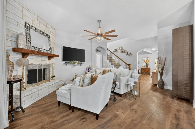 5011 Lake Park Drive, Mansfield, TX 76063
