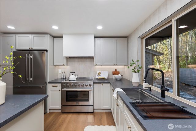 25510 SE 159th Street, Issaquah, WA 98027