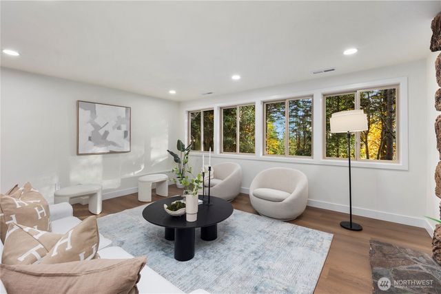 25510 SE 159th Street, Issaquah, WA 98027