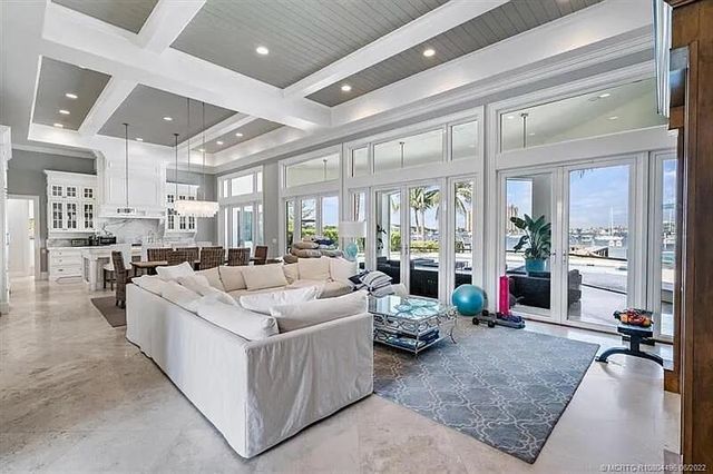 2941 Lake Drive, Singer Island, FL 33404