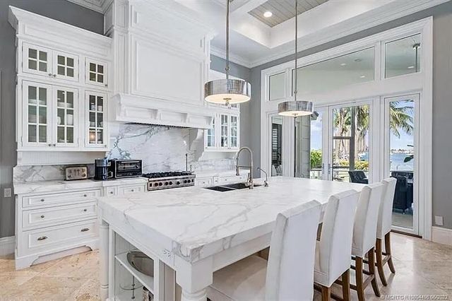 2941 Lake Drive, Singer Island, FL 33404