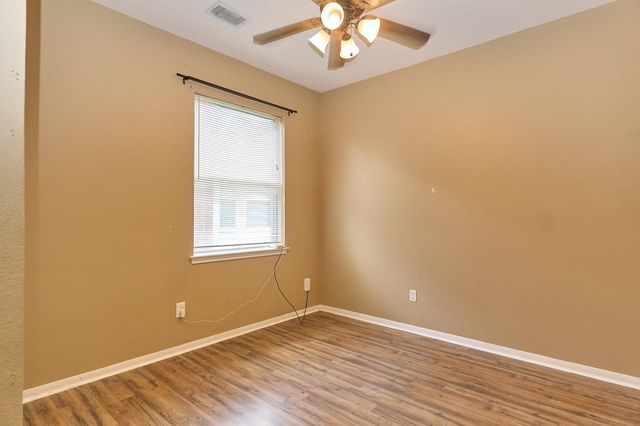 2922 Veva Drive, Pearland, TX 77584