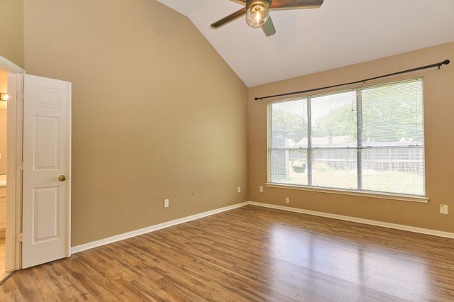 2922 Veva Drive, Pearland, TX 77584