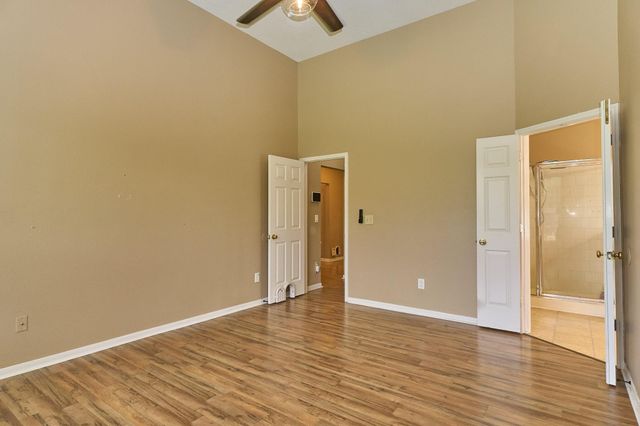 2922 Veva Drive, Pearland, TX 77584