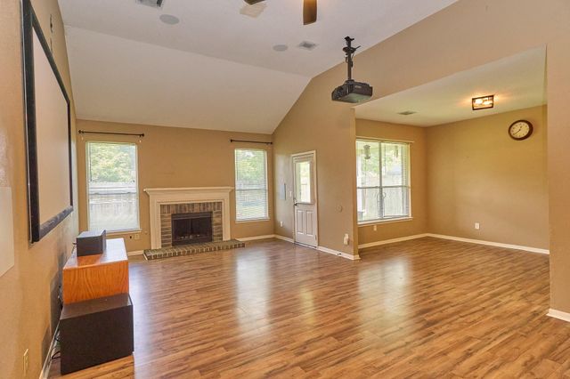 2922 Veva Drive, Pearland, TX 77584