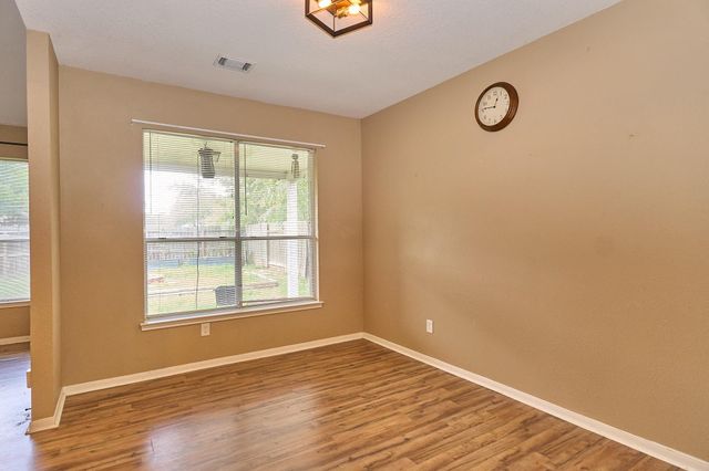 2922 Veva Drive, Pearland, TX 77584