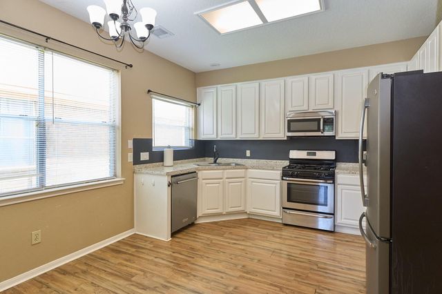 2922 Veva Drive, Pearland, TX 77584