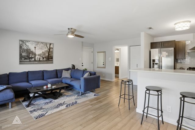 9609 Austin Avenue W3, Oak Lawn, IL 60453