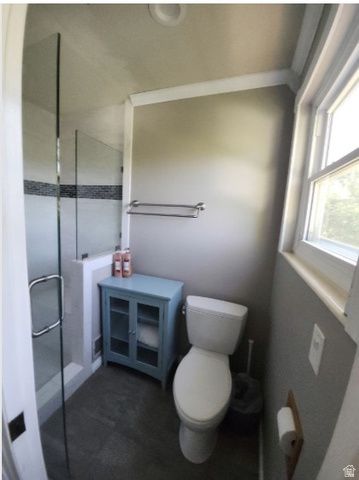 2255 E SUNSET DR, Layton, UT 84040