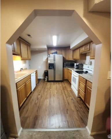 2255 E SUNSET DR, Layton, UT 84040