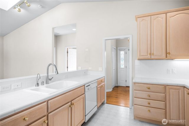 3719 N Avenue, Anacortes, WA 98221
