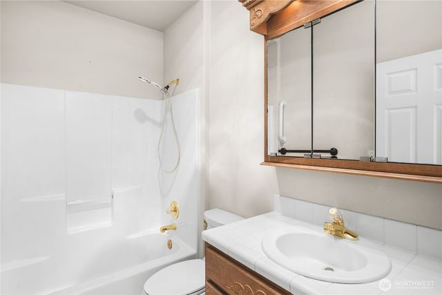 3719 N Avenue, Anacortes, WA 98221