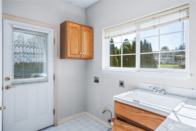 3719 N Avenue, Anacortes, WA 98221