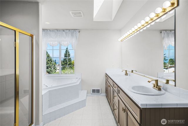 3719 N Avenue, Anacortes, WA 98221