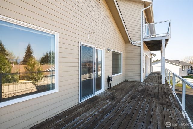 3719 N Avenue, Anacortes, WA 98221