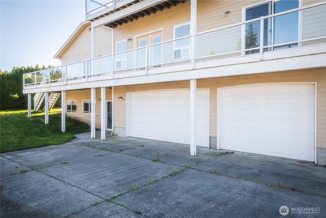 3719 N Avenue, Anacortes, WA 98221