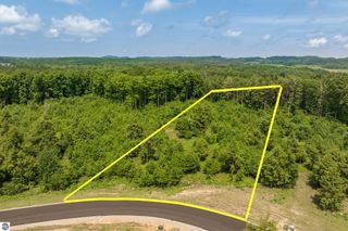 8812 Hemlock Hill Drive, Traverse City, MI 49685