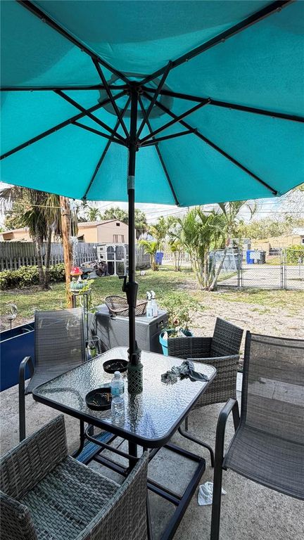 1913 Harding St 3, Hollywood, FL 33020