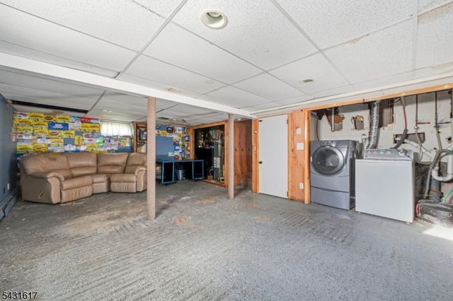111 Deerfield Rd, Wayne Twp., NJ 07470