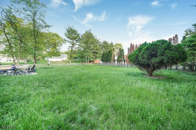 111 Deerfield Rd, Wayne Twp., NJ 07470