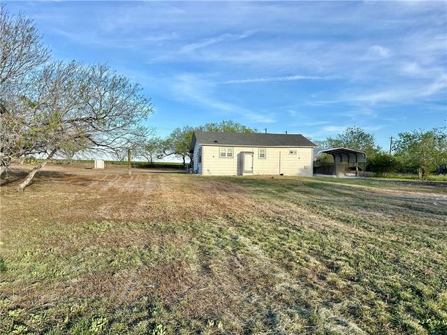 473 E County Road 303, Orange Grove, TX 78372