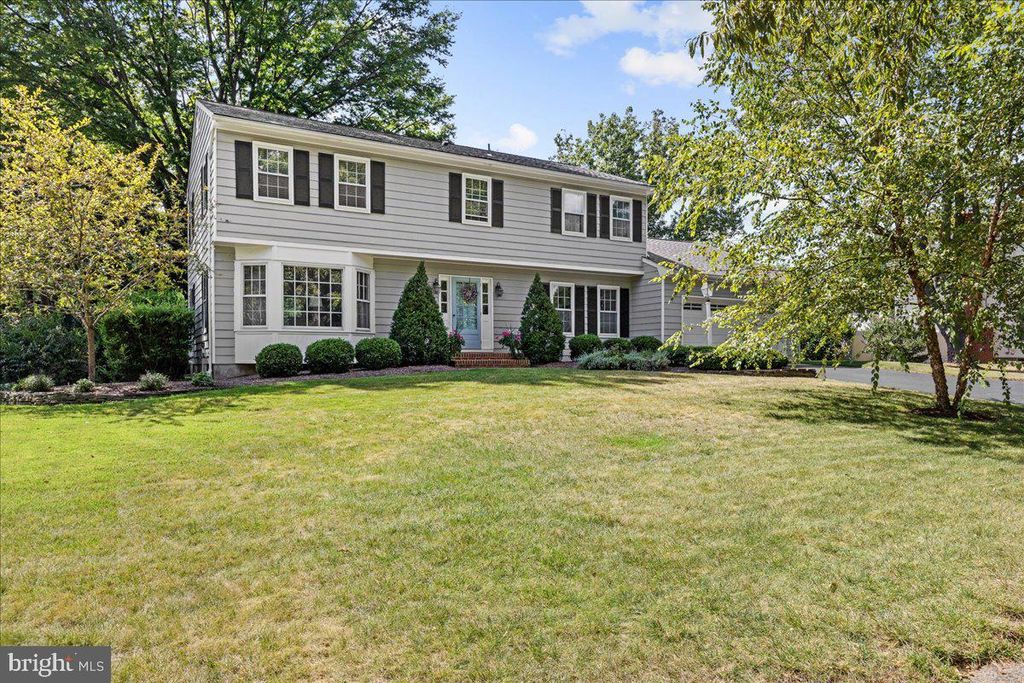 20 BERKSHIRE DR, Princeton Junction, NJ 08550