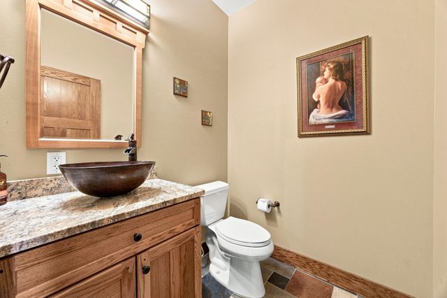 7107 Maple Lane, Horace, ND 58047
