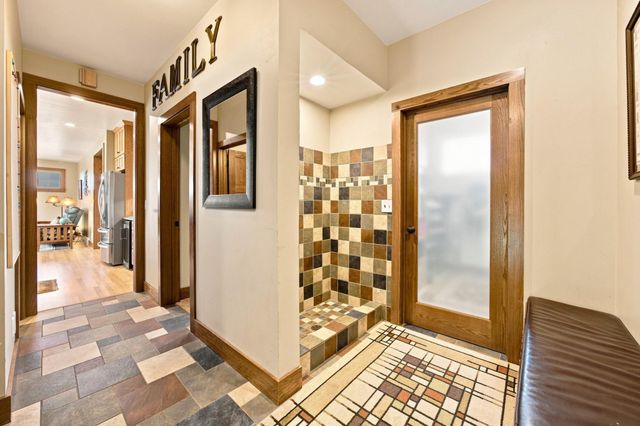 7107 Maple Lane, Horace, ND 58047