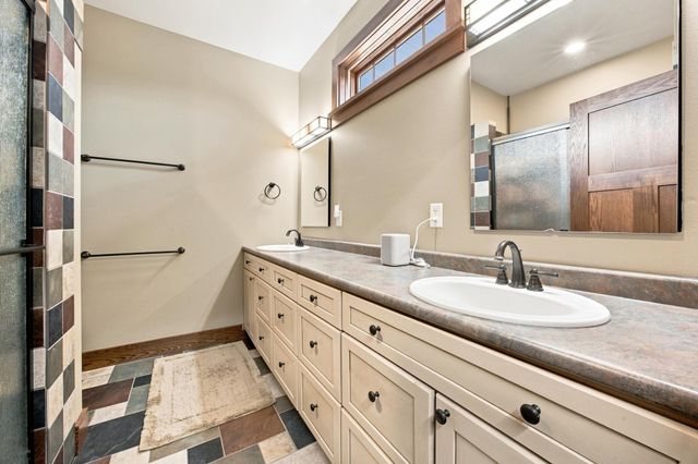 7107 Maple Lane, Horace, ND 58047