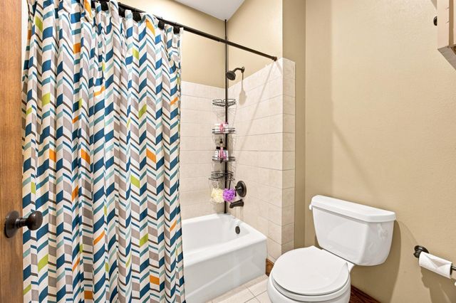 7107 Maple Lane, Horace, ND 58047