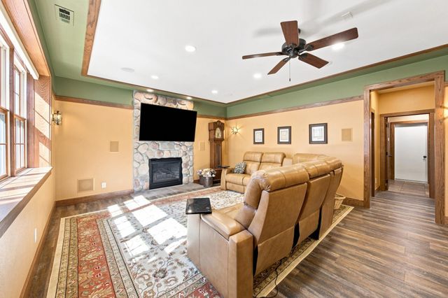 7107 Maple Lane, Horace, ND 58047