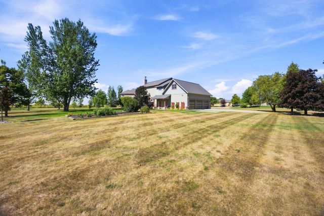7107 Maple Lane, Horace, ND 58047