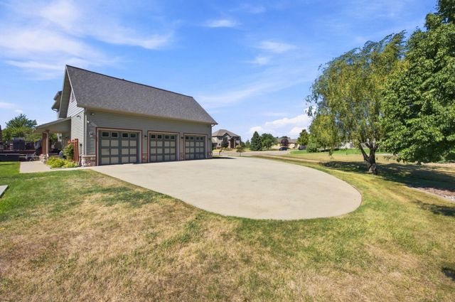 7107 Maple Lane, Horace, ND 58047