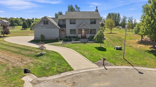 7107 Maple Lane, Horace, ND 58047