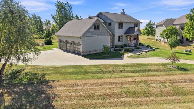 7107 Maple Lane, Horace, ND 58047