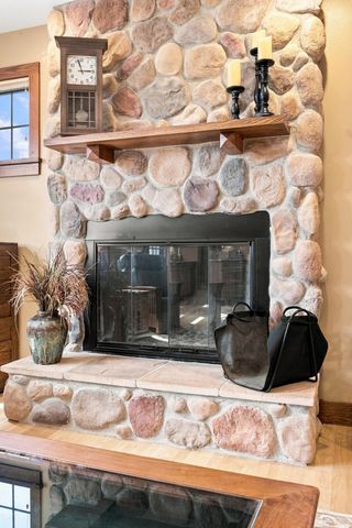 7107 Maple Lane, Horace, ND 58047