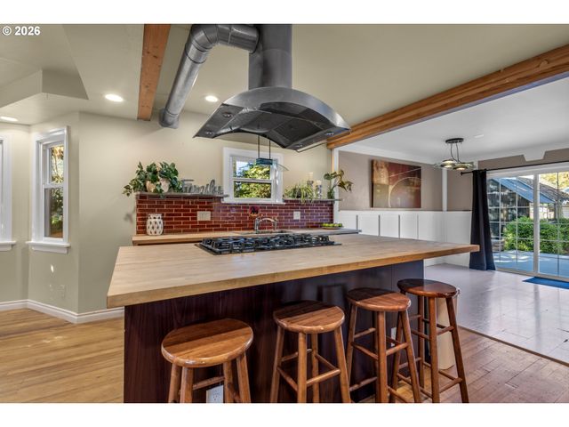 6103 Se CLATSOP St, Portland, OR 97206
