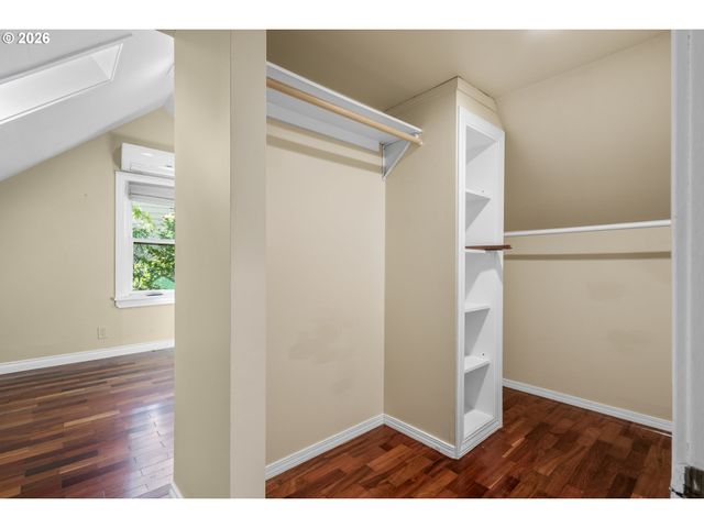 6103 Se CLATSOP St, Portland, OR 97206
