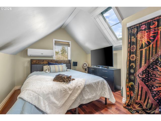 6103 Se CLATSOP St, Portland, OR 97206