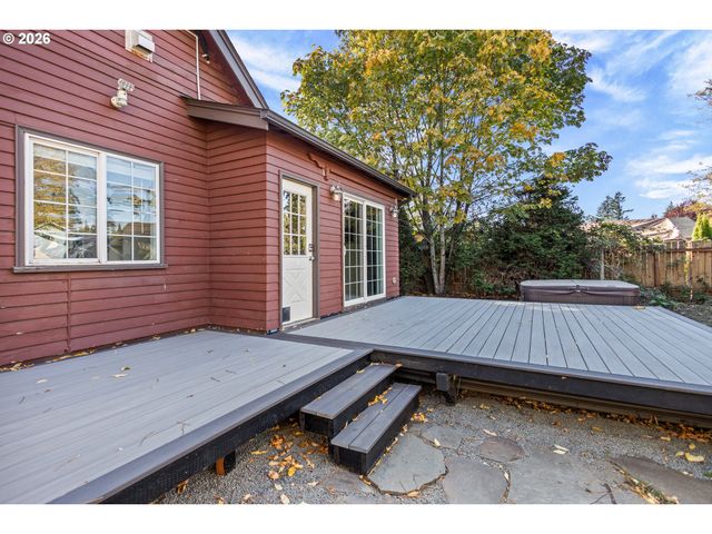 6103 Se CLATSOP St, Portland, OR 97206