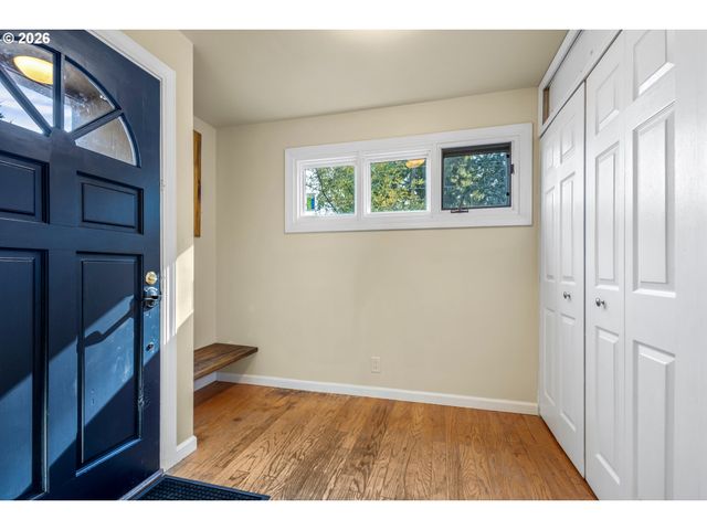 6103 Se CLATSOP St, Portland, OR 97206