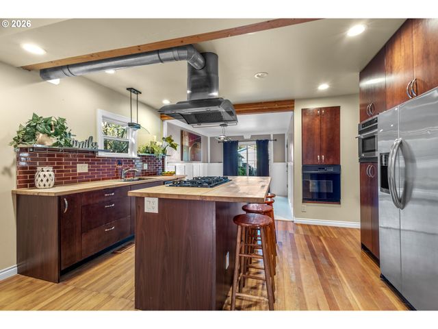 6103 Se CLATSOP St, Portland, OR 97206