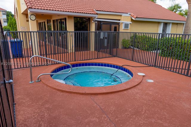 5681 Riverside Dr 105A6, Coral Springs, FL 33067
