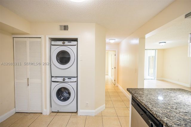 5681 Riverside Dr 105A6, Coral Springs, FL 33067