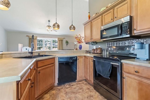 290 Twin Rivers Circle, Bronston, KY 42518