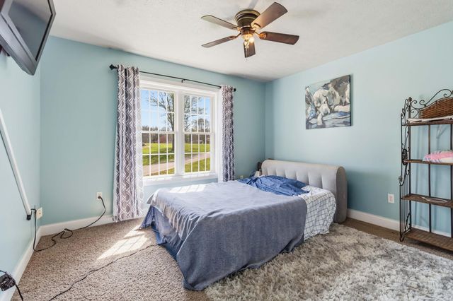 290 Twin Rivers Circle, Bronston, KY 42518