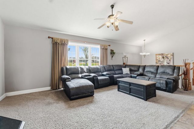 290 Twin Rivers Circle, Bronston, KY 42518